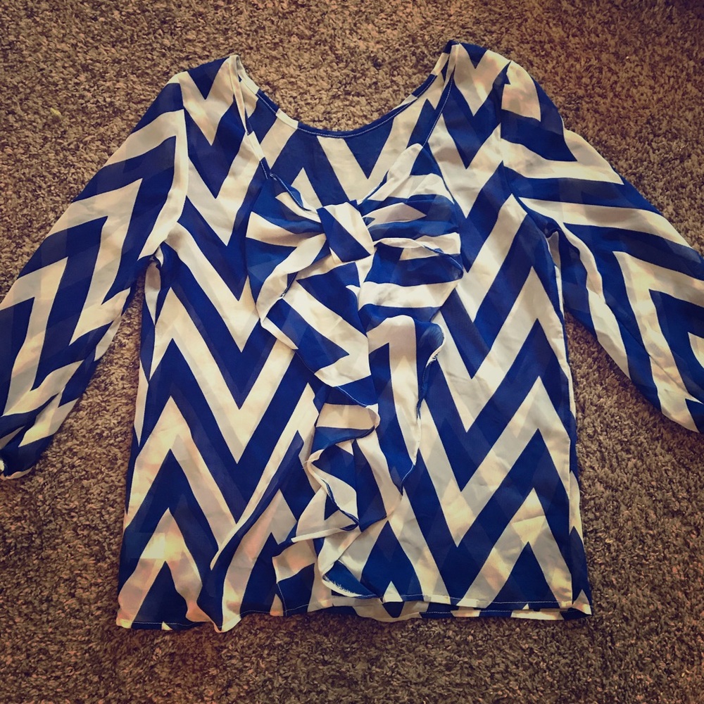 Size Small, blue and white bow chiffon shirt
